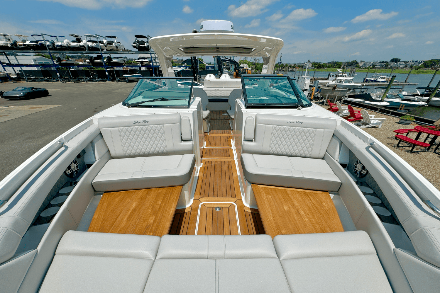 2025 Sea Ray SLX 350 Outboard Image Thumbnail #29