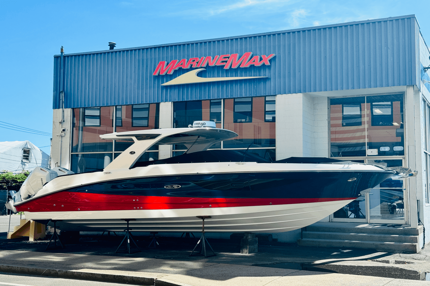 2025 Sea Ray SLX 350 Outboard Image Thumbnail #6