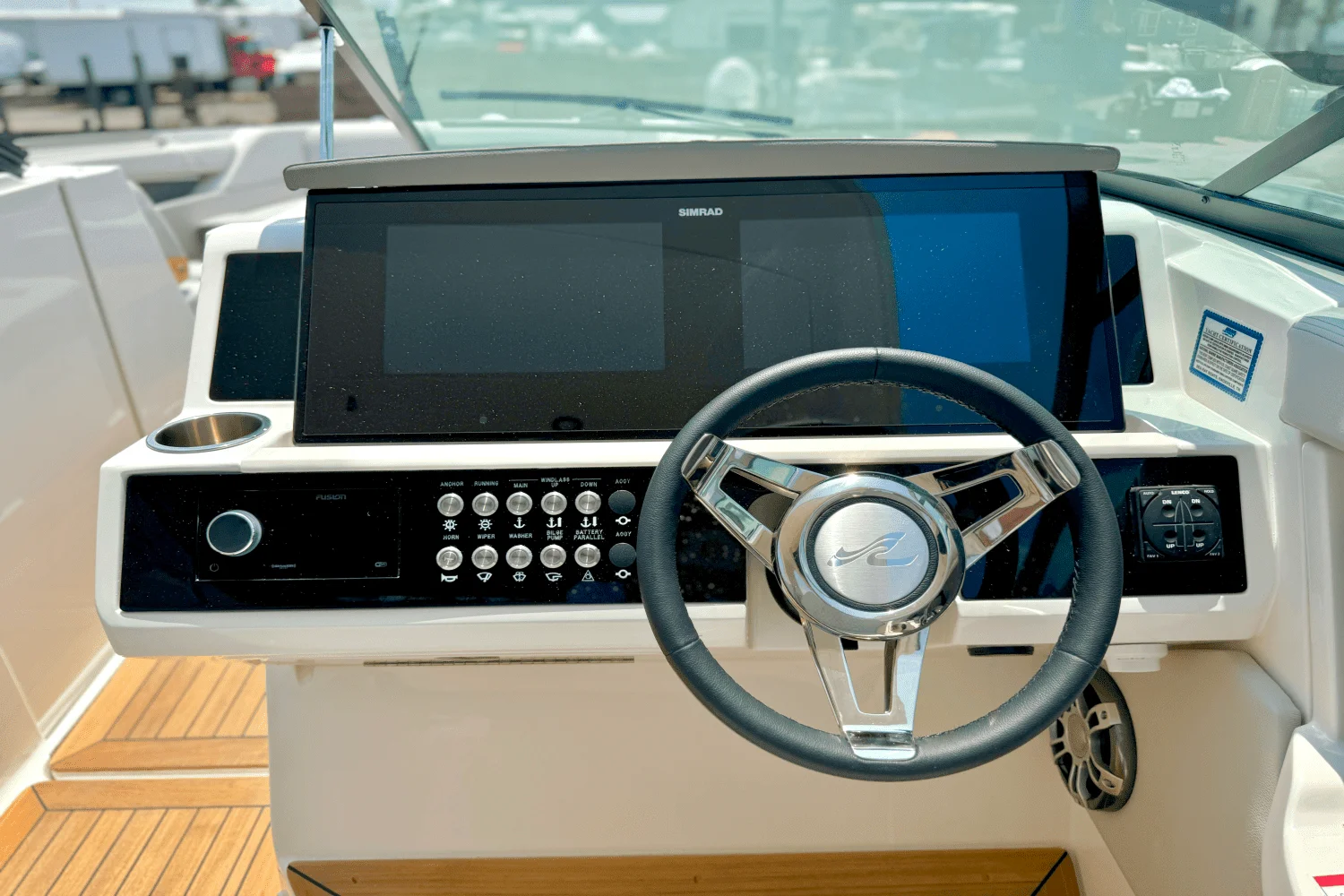 2025 Sea Ray SLX 350 Outboard Image Thumbnail #26