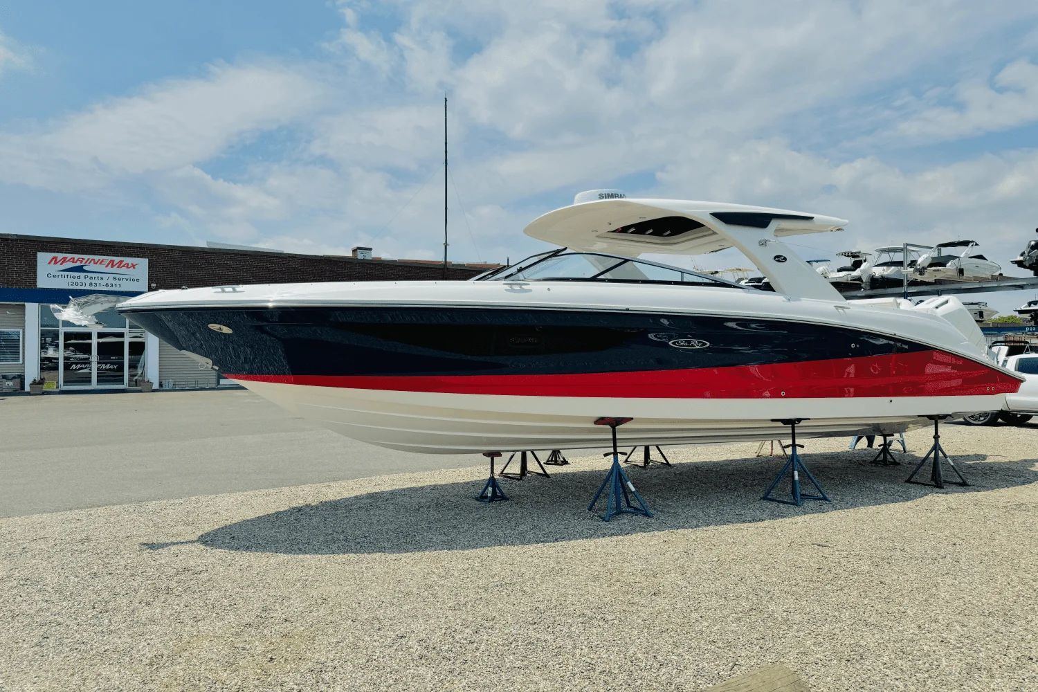 2025 Sea Ray SLX 350 Outboard Image Thumbnail #8