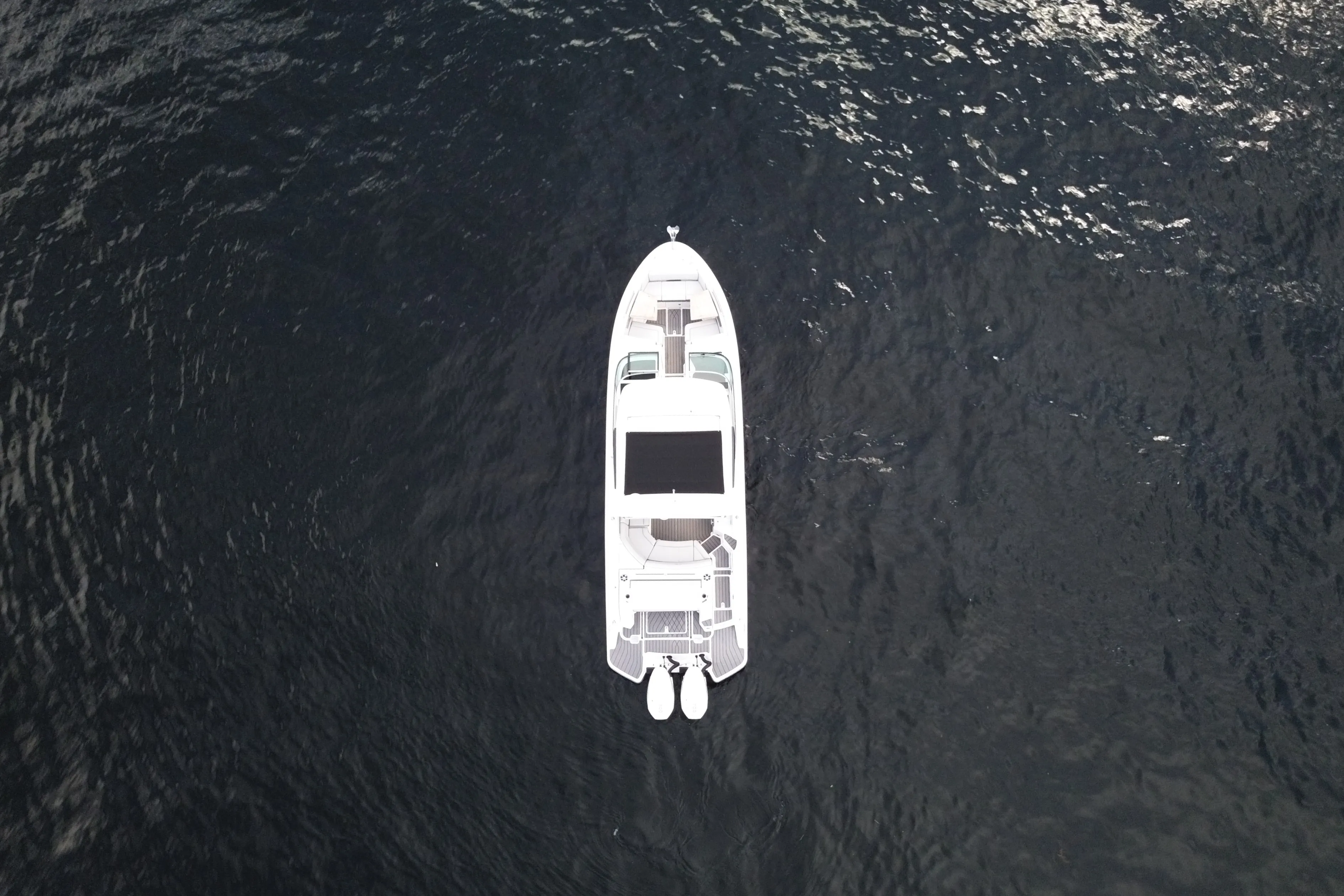 2025 Sea Ray SLX 350 Outboard Image Thumbnail #11