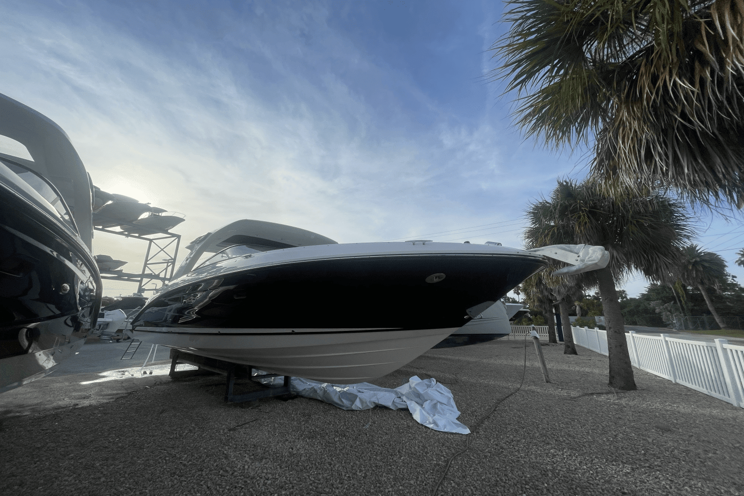 Thumbnail 2 for 2025 Sea Ray SLX 350 Outboard