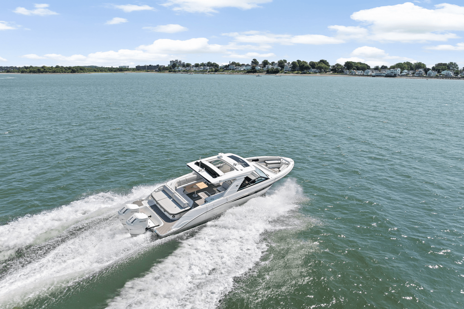2025 Sea Ray SLX 400 Outboard Image Thumbnail #2