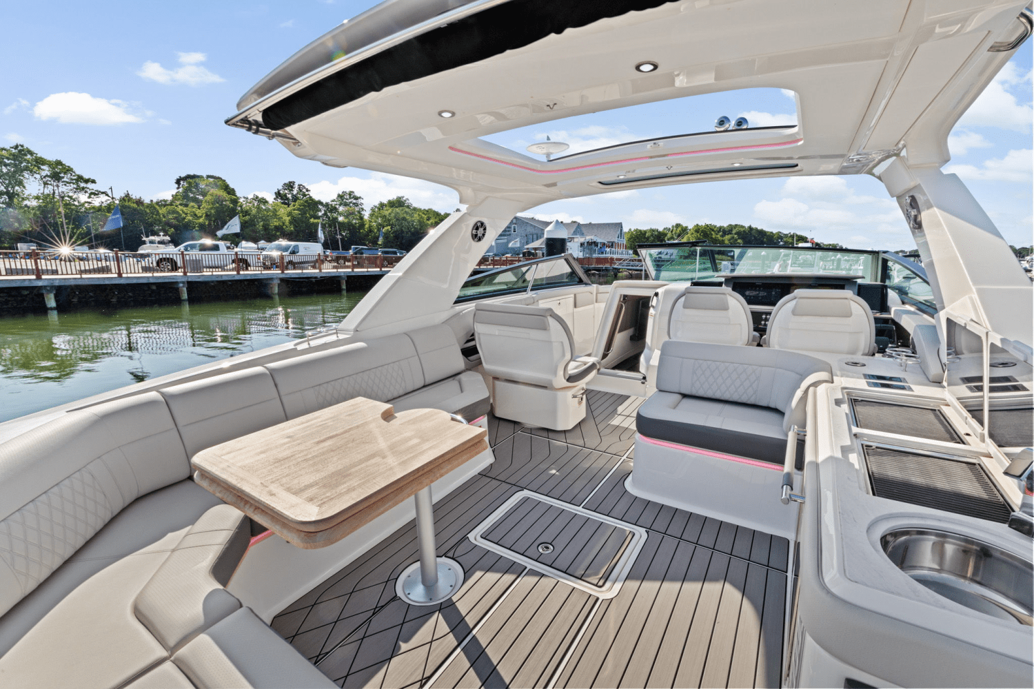 2025 Sea Ray SLX 400 Outboard Image Thumbnail #14