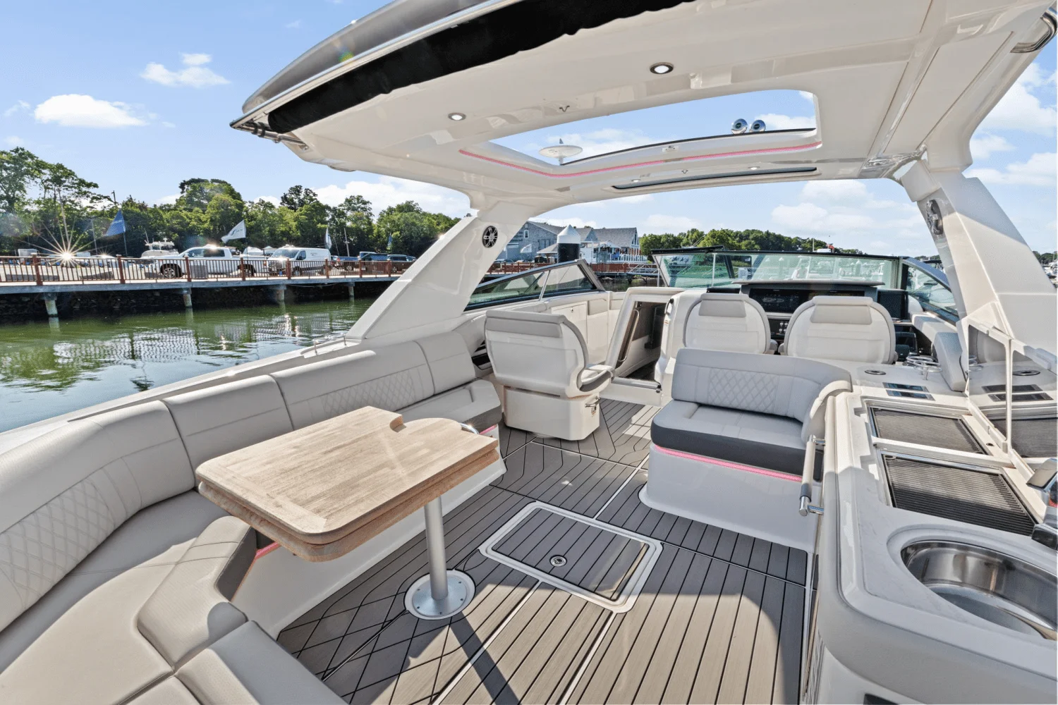 2025 Sea Ray SLX 400 Outboard Image Thumbnail #14