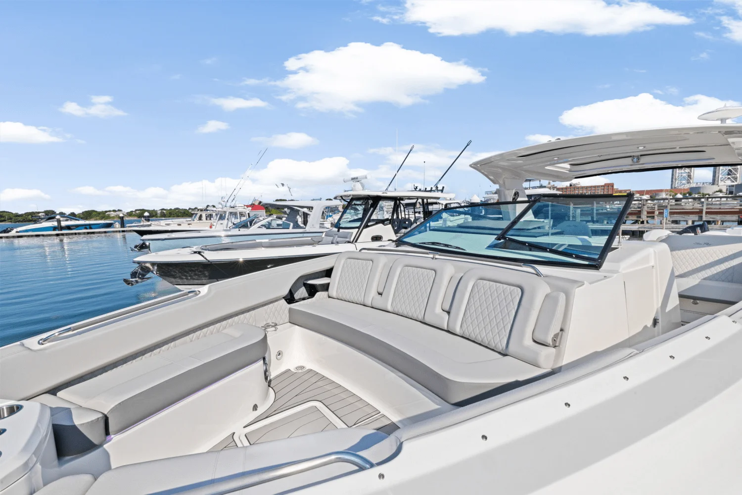 2025 Sea Ray SLX 400 Outboard Image Thumbnail #47