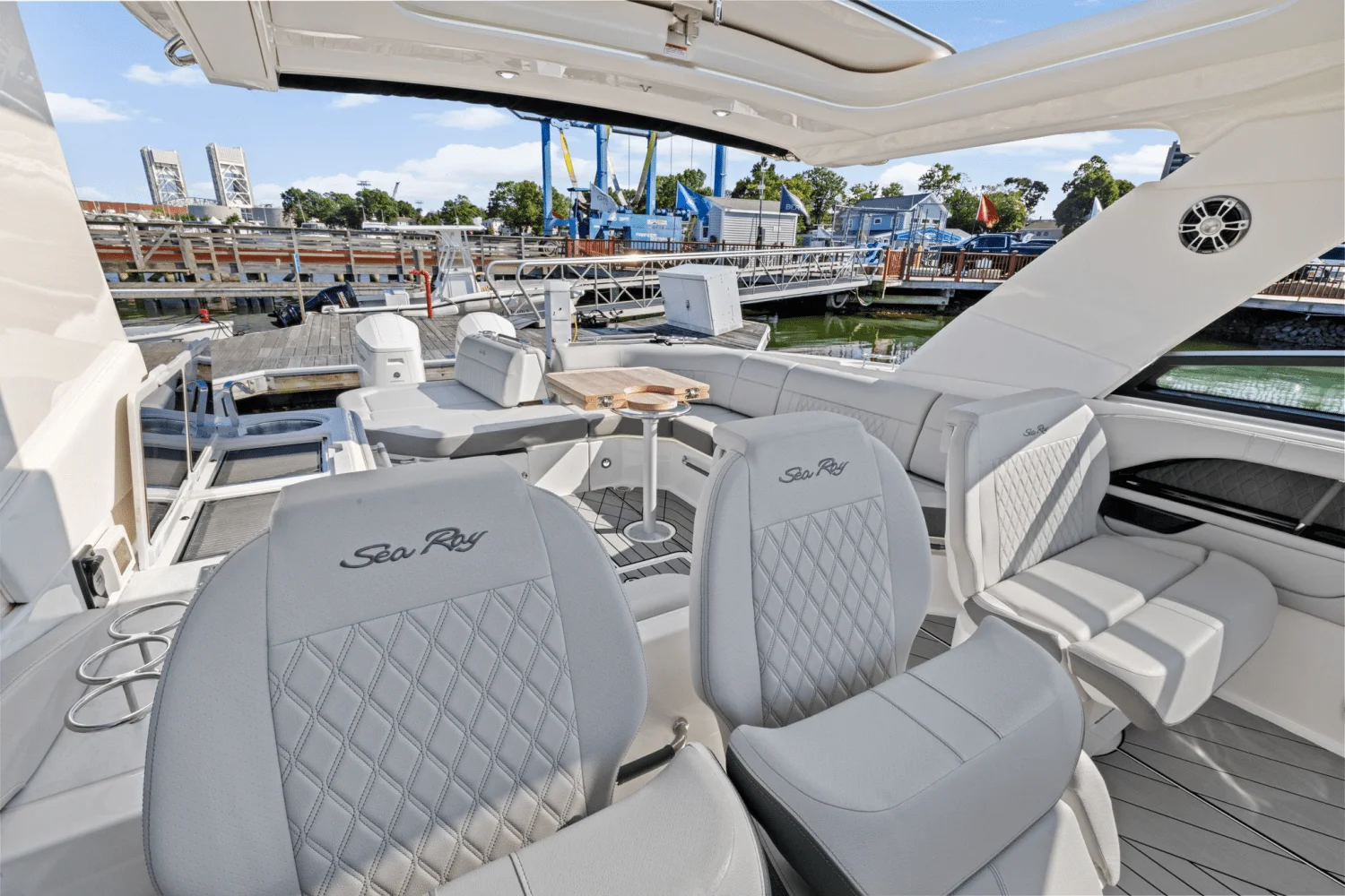 2025 Sea Ray SLX 400 Outboard Image Thumbnail #26