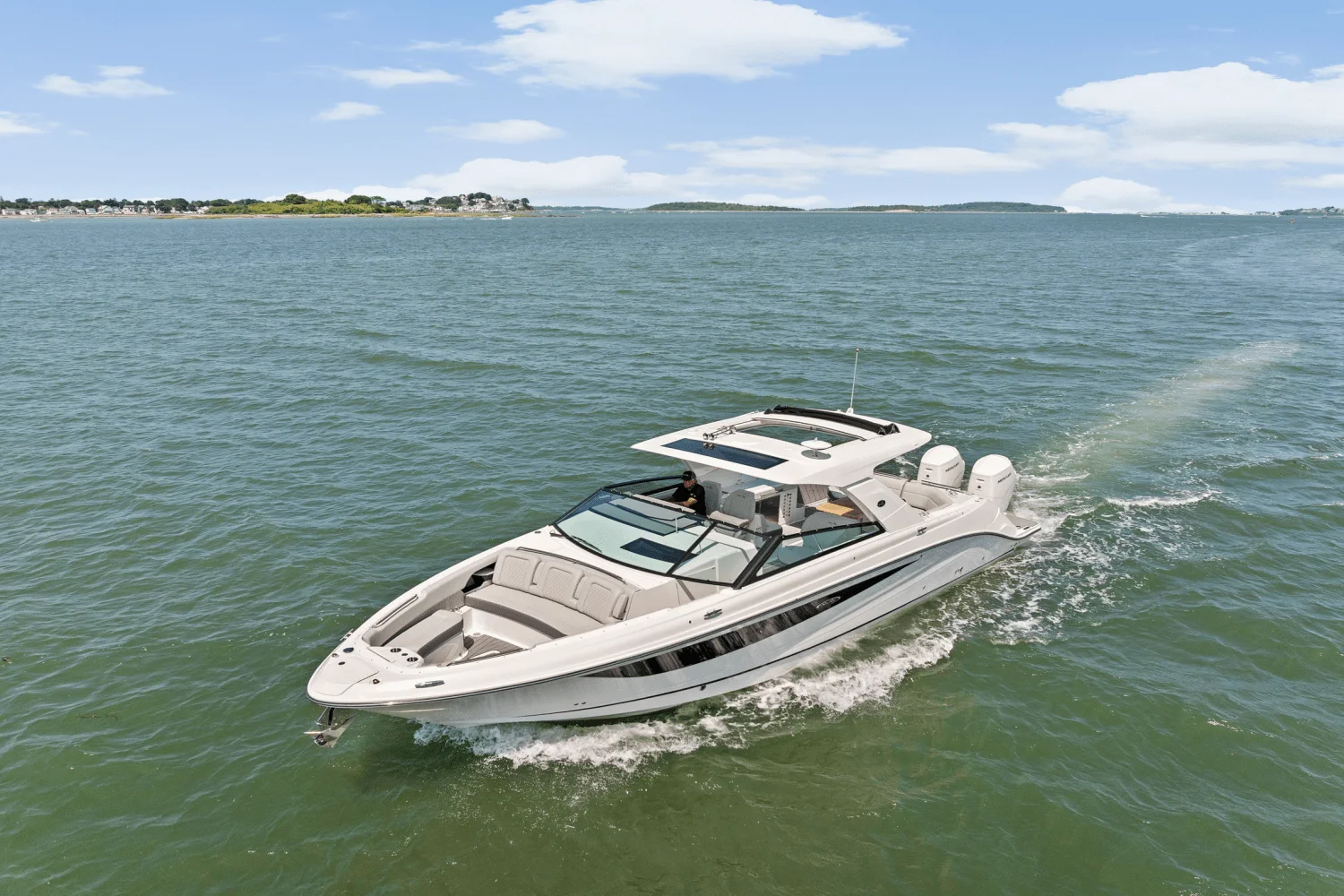 2025 Sea Ray SLX 400 Outboard Image Thumbnail #3