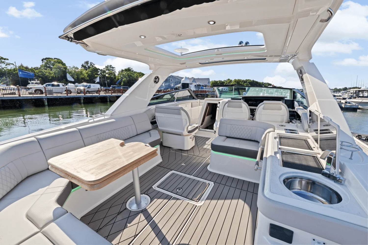 2025 Sea Ray SLX 400 Outboard Image Thumbnail #15