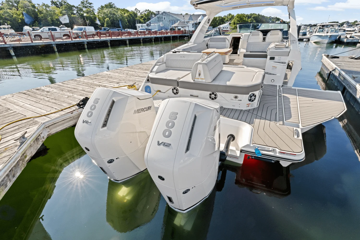 2025 Sea Ray SLX 400 Outboard Image Thumbnail #8