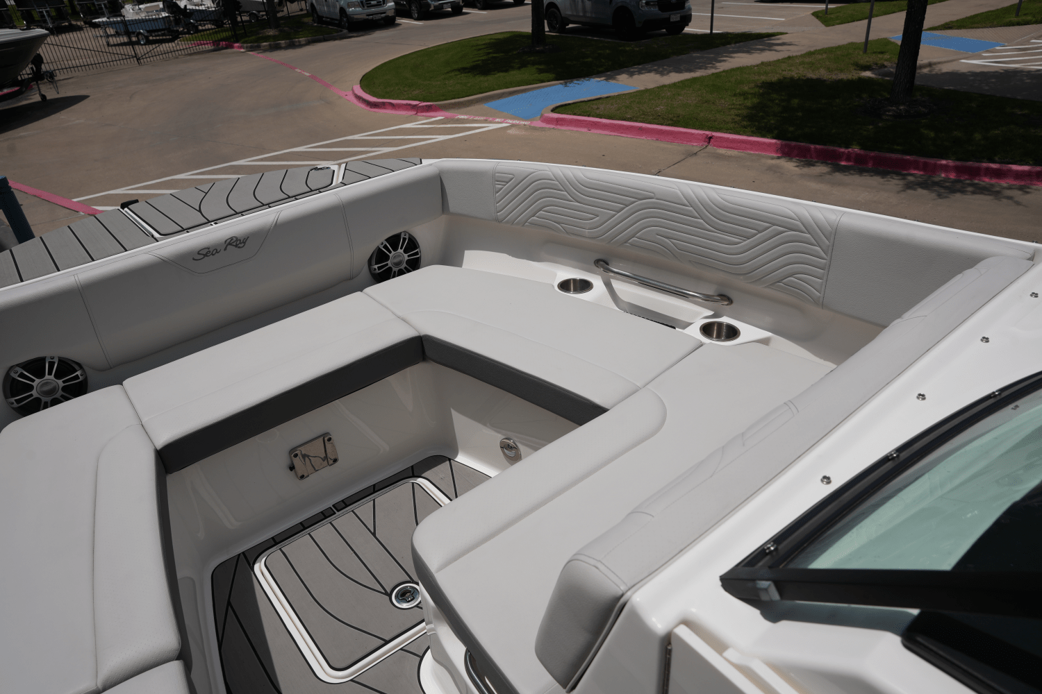 2025 Sea Ray SDX 270 Surf Image Thumbnail #19