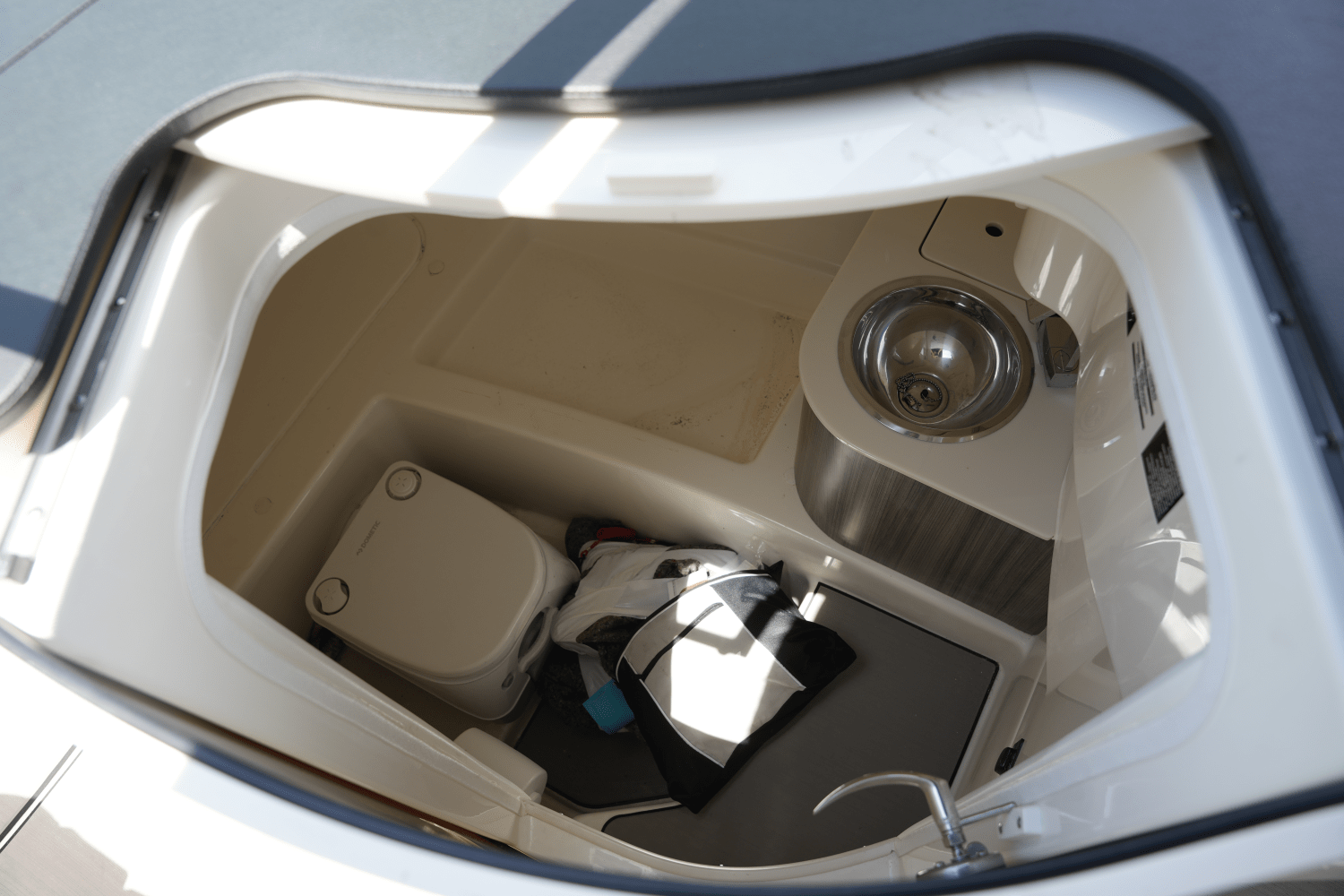 2025 Sea Ray SDX 270 Surf Image Thumbnail #15
