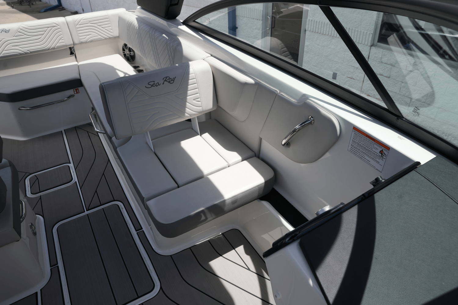 2025 Sea Ray SDX 270 Surf Image Thumbnail #11