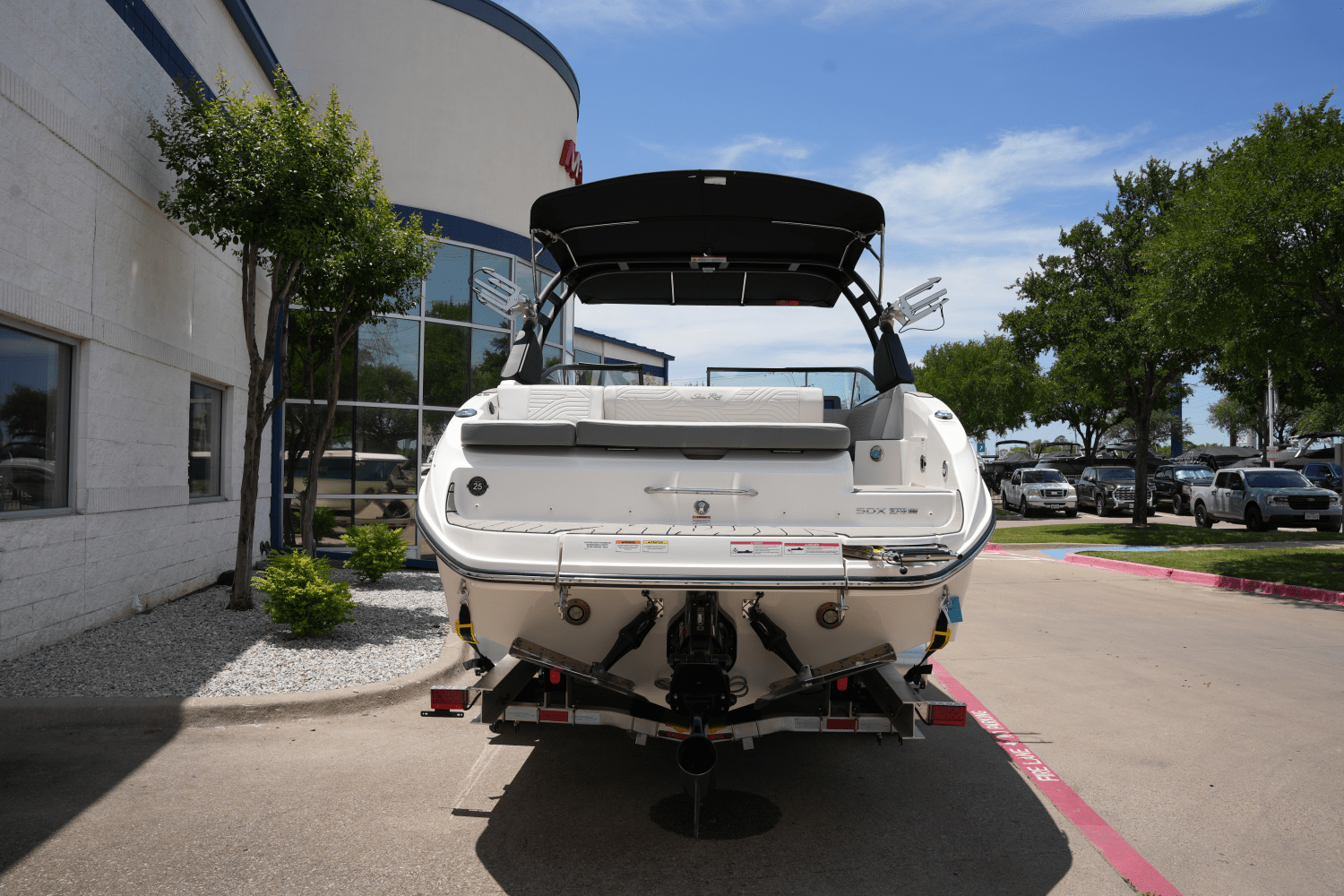 2025 Sea Ray SDX 270 Surf Image Thumbnail #3
