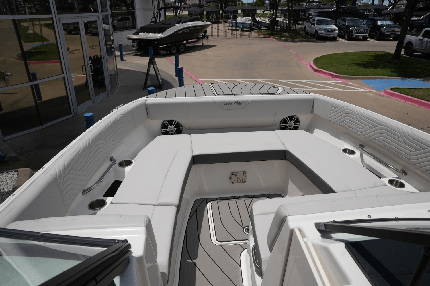 2025 Sea Ray SDX 270 Surf Image Thumbnail #17