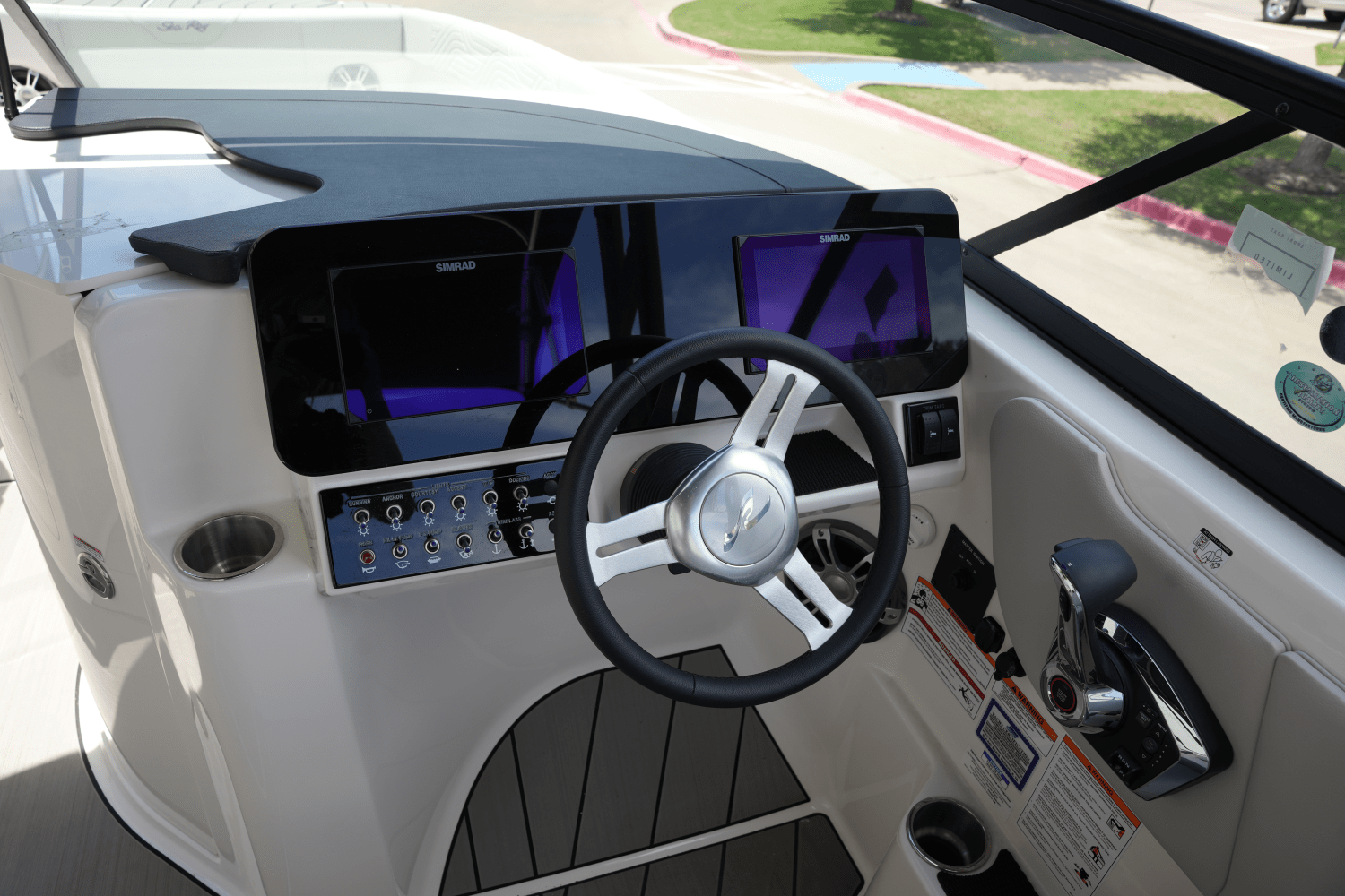 2025 Sea Ray SDX 270 Surf Image Thumbnail #14