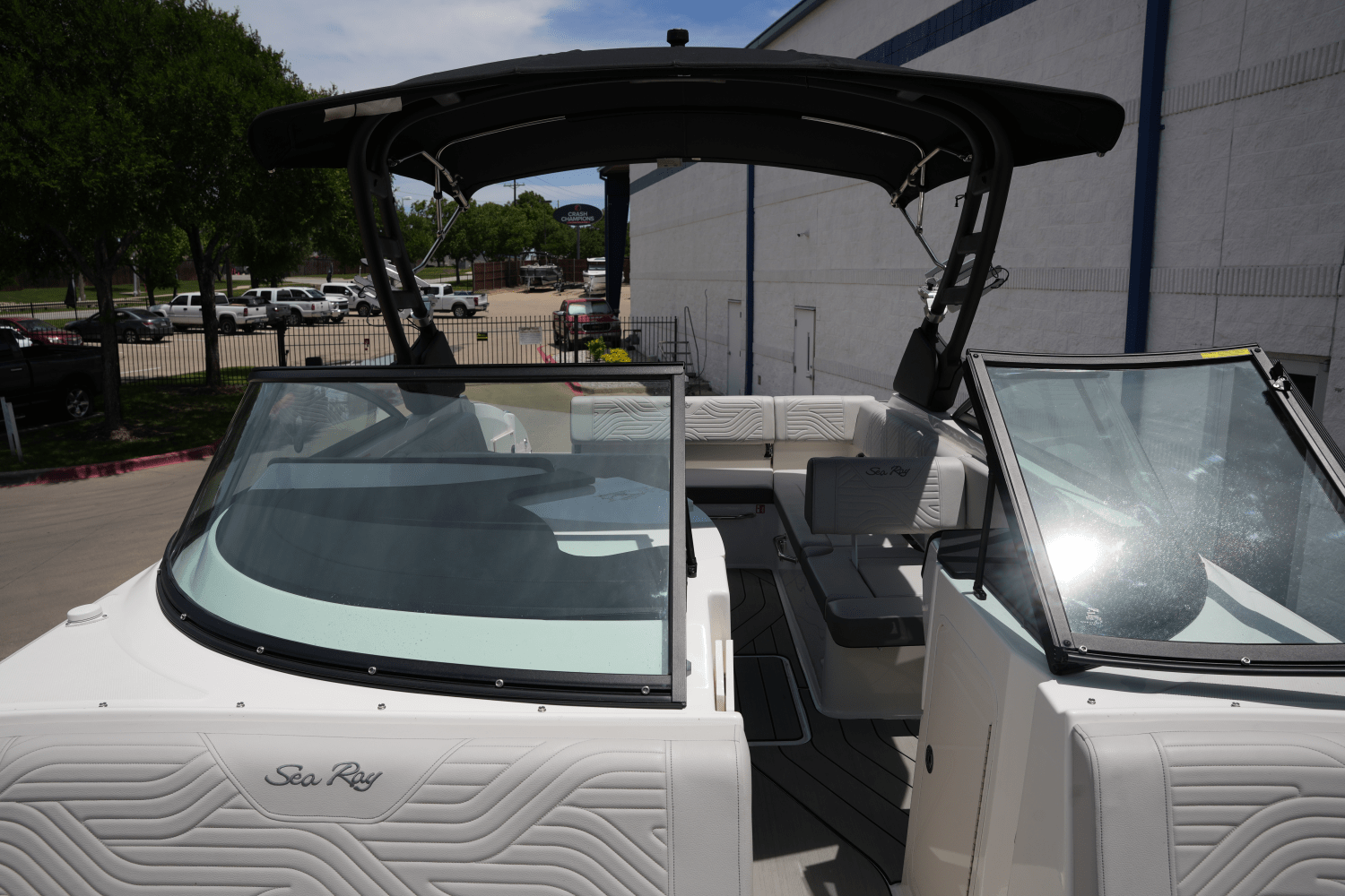 2025 Sea Ray SDX 270 Surf Image Thumbnail #21