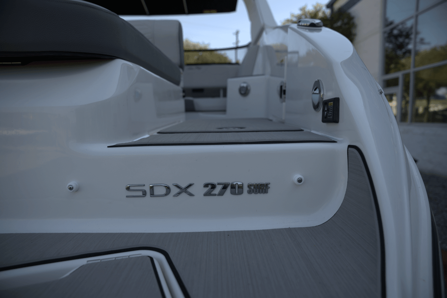 2025 Sea Ray SDX 270 Surf Image Thumbnail #5