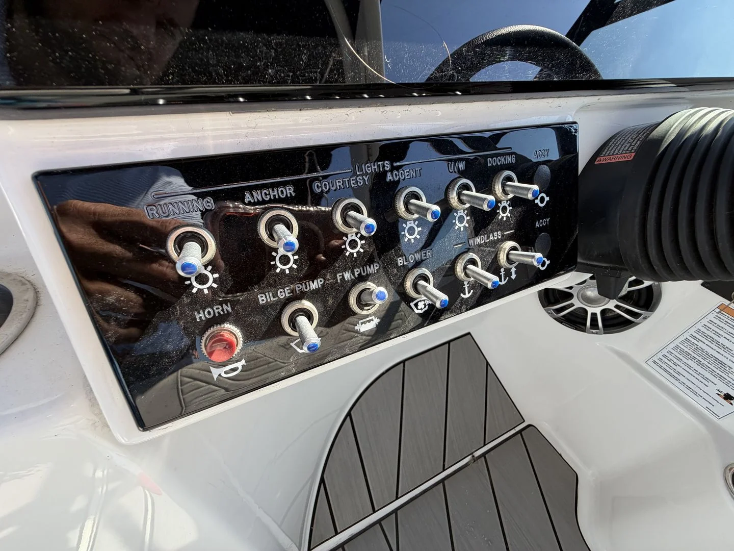 2025 Sea Ray SDX 270 Surf Image Thumbnail #29