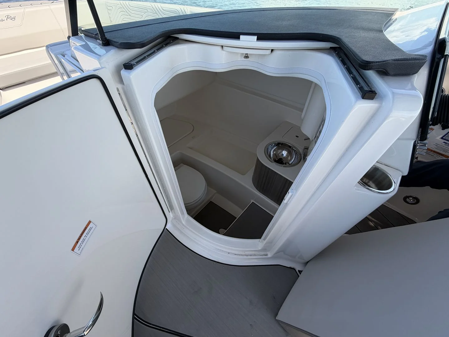 2025 Sea Ray SDX 270 Surf Image Thumbnail #36