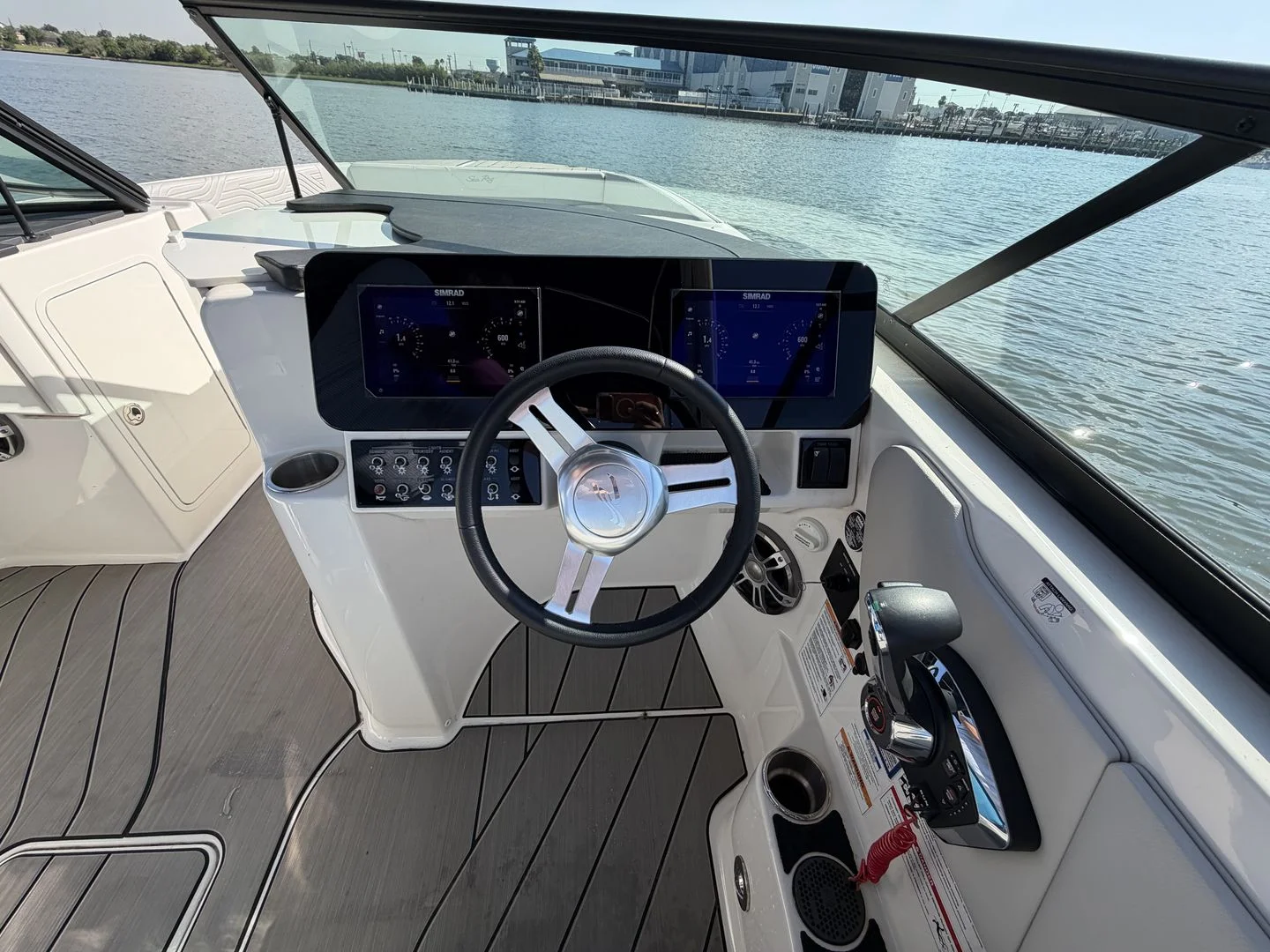 2025 Sea Ray SDX 270 Surf Image Thumbnail #27