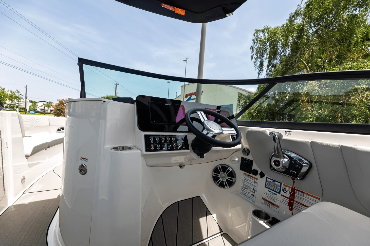 2025 Sea Ray SDX 270 Surf Image Thumbnail #17