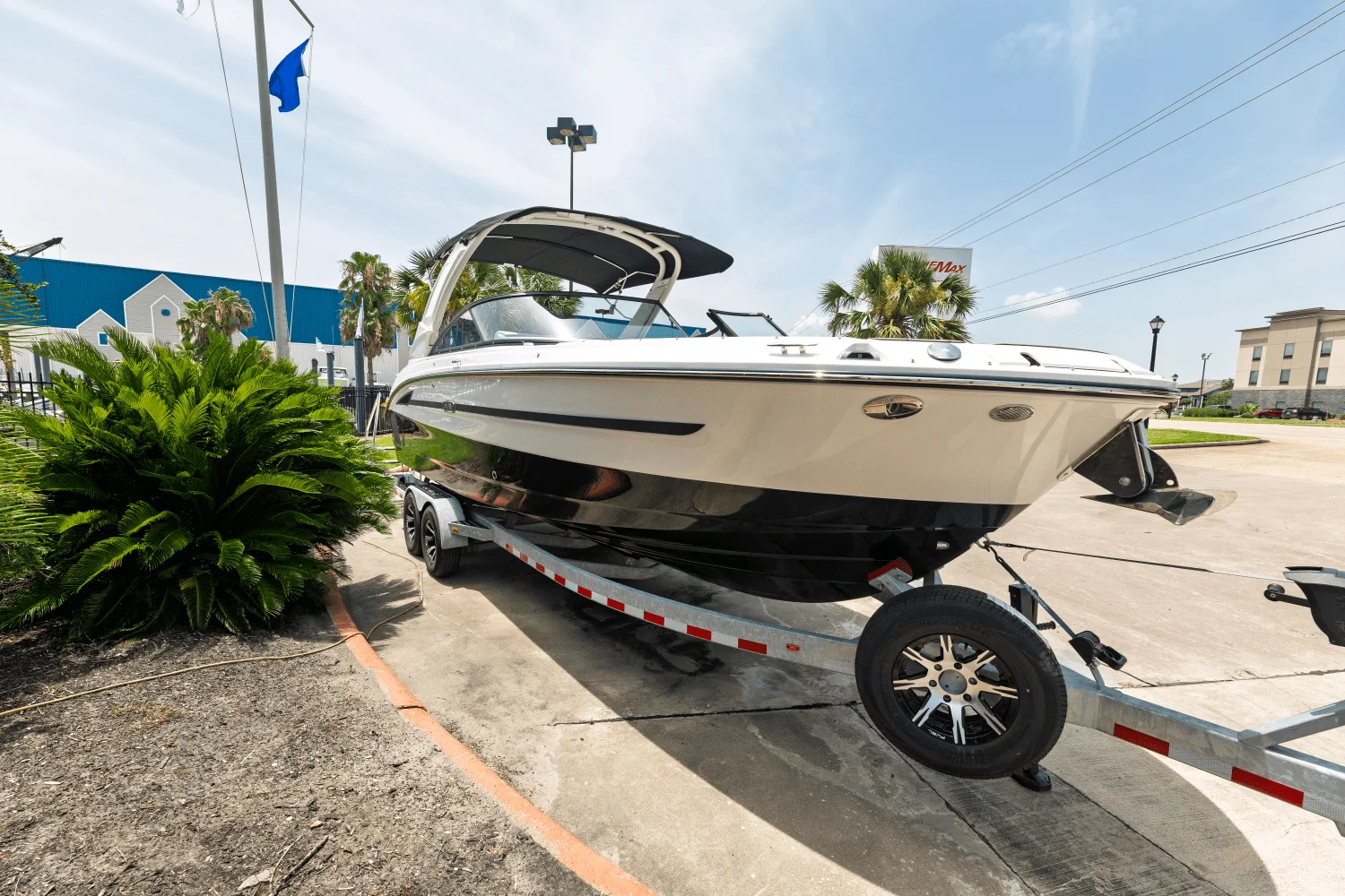 2025 Sea Ray SDX 270 Surf Image Thumbnail #29