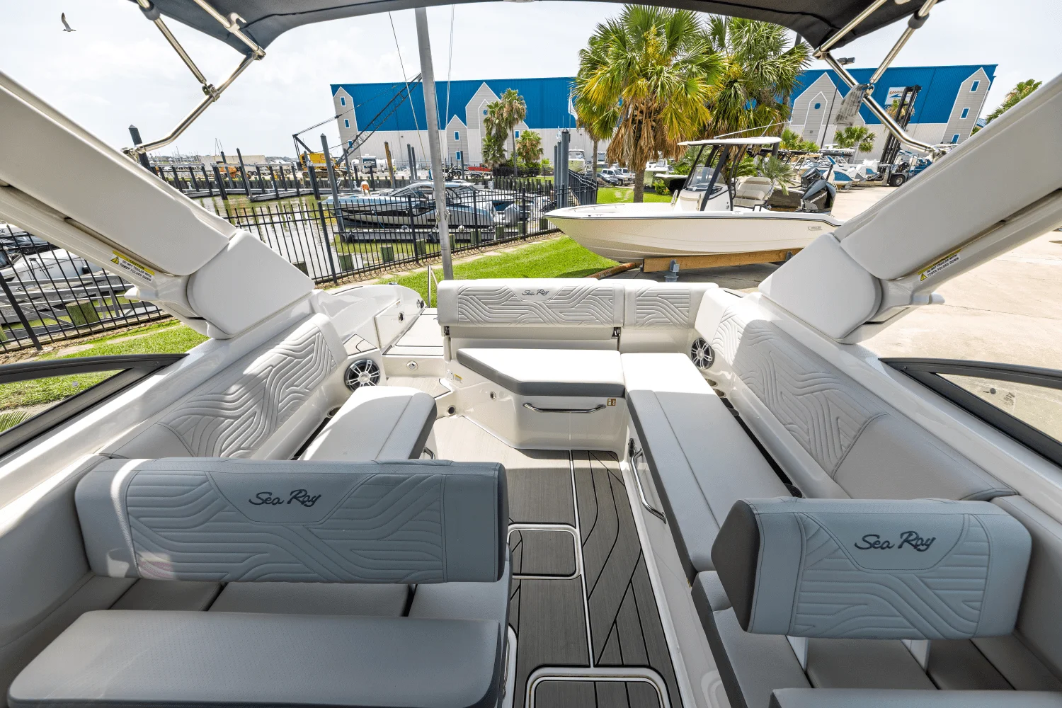 2025 Sea Ray SDX 270 Surf Image Thumbnail #22