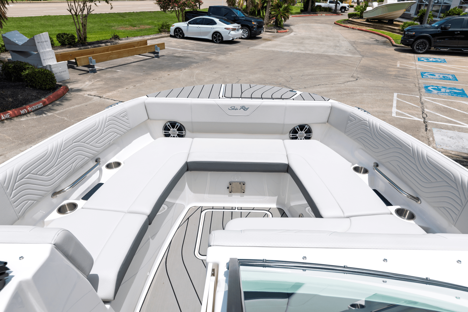 2025 Sea Ray SDX 270 Surf Image Thumbnail #13