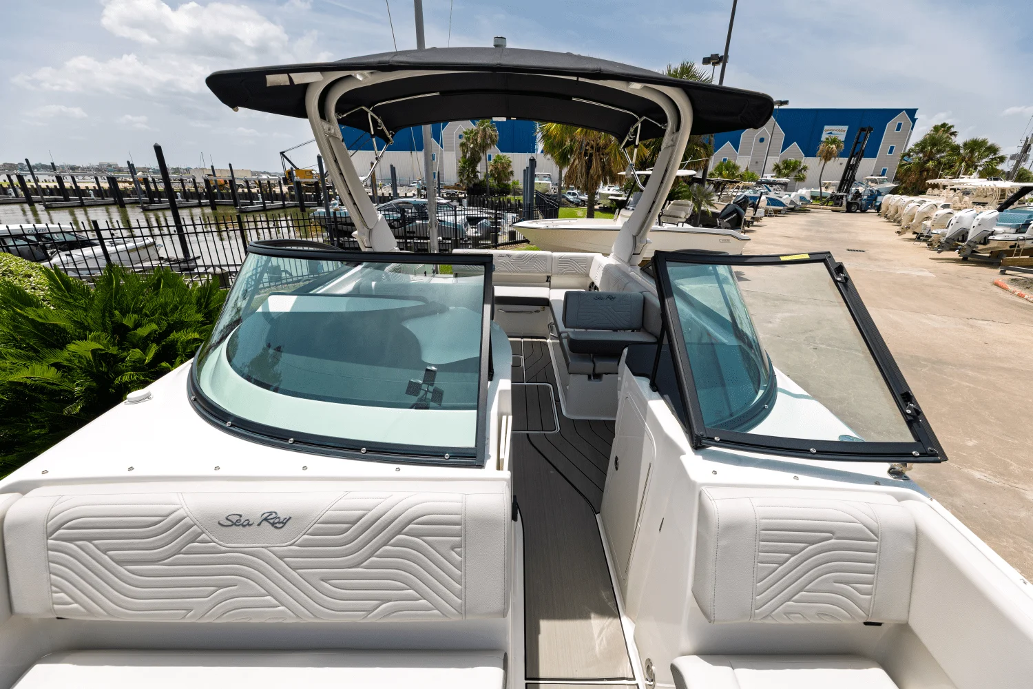 2025 Sea Ray SDX 270 Surf Image Thumbnail #19