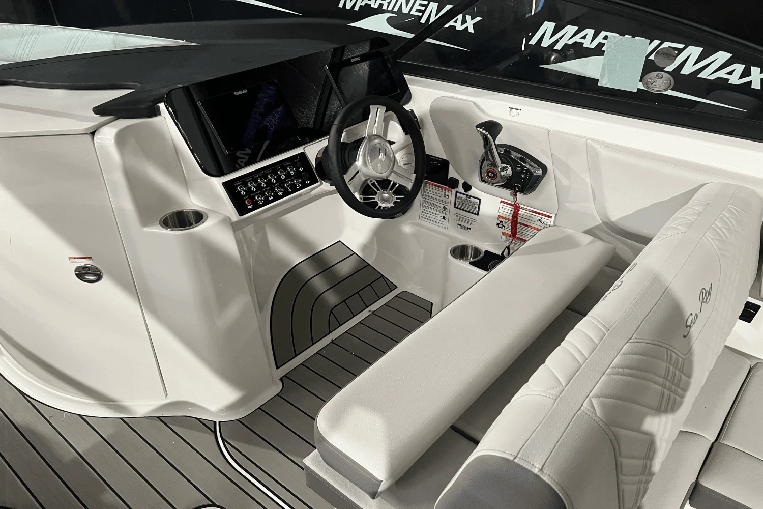 2025 Sea Ray SDX 270 Surf Image Thumbnail #18