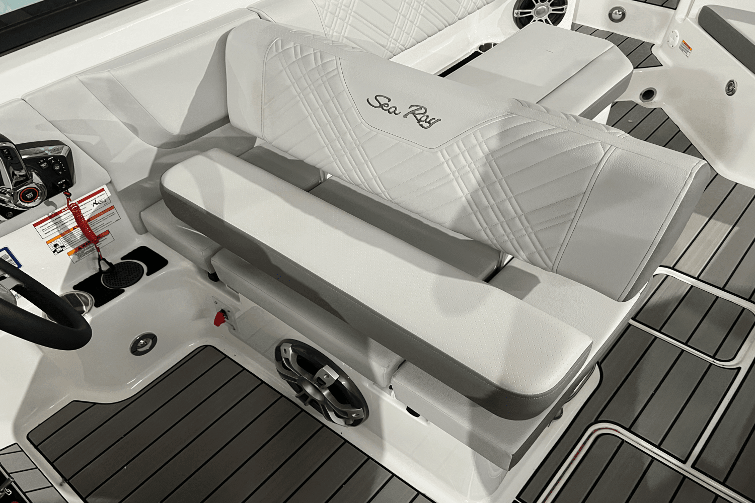 2025 Sea Ray SDX 270 Surf Image Thumbnail #17