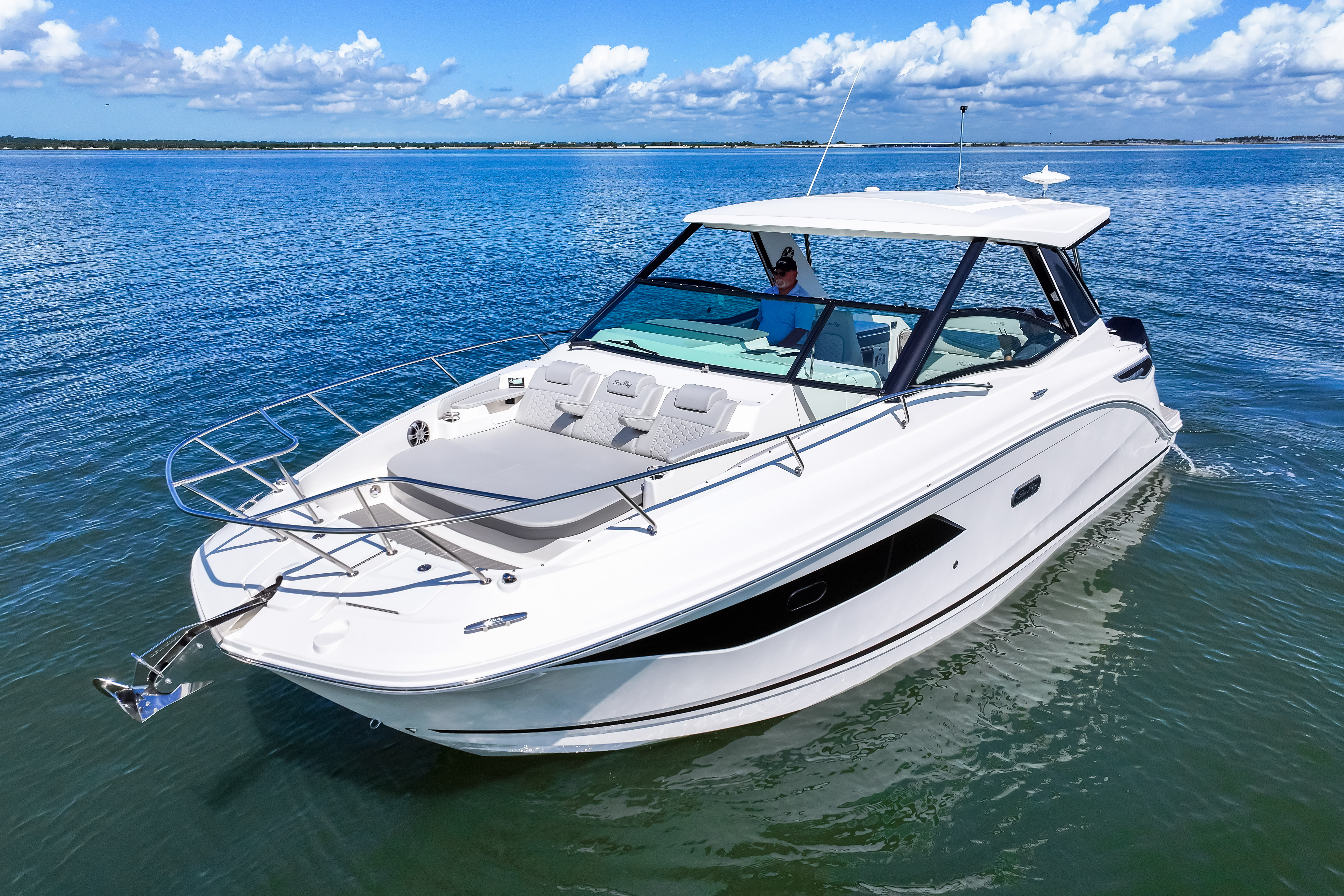 2025 Sea Ray Sundancer 320 Outboard Image Thumbnail #12