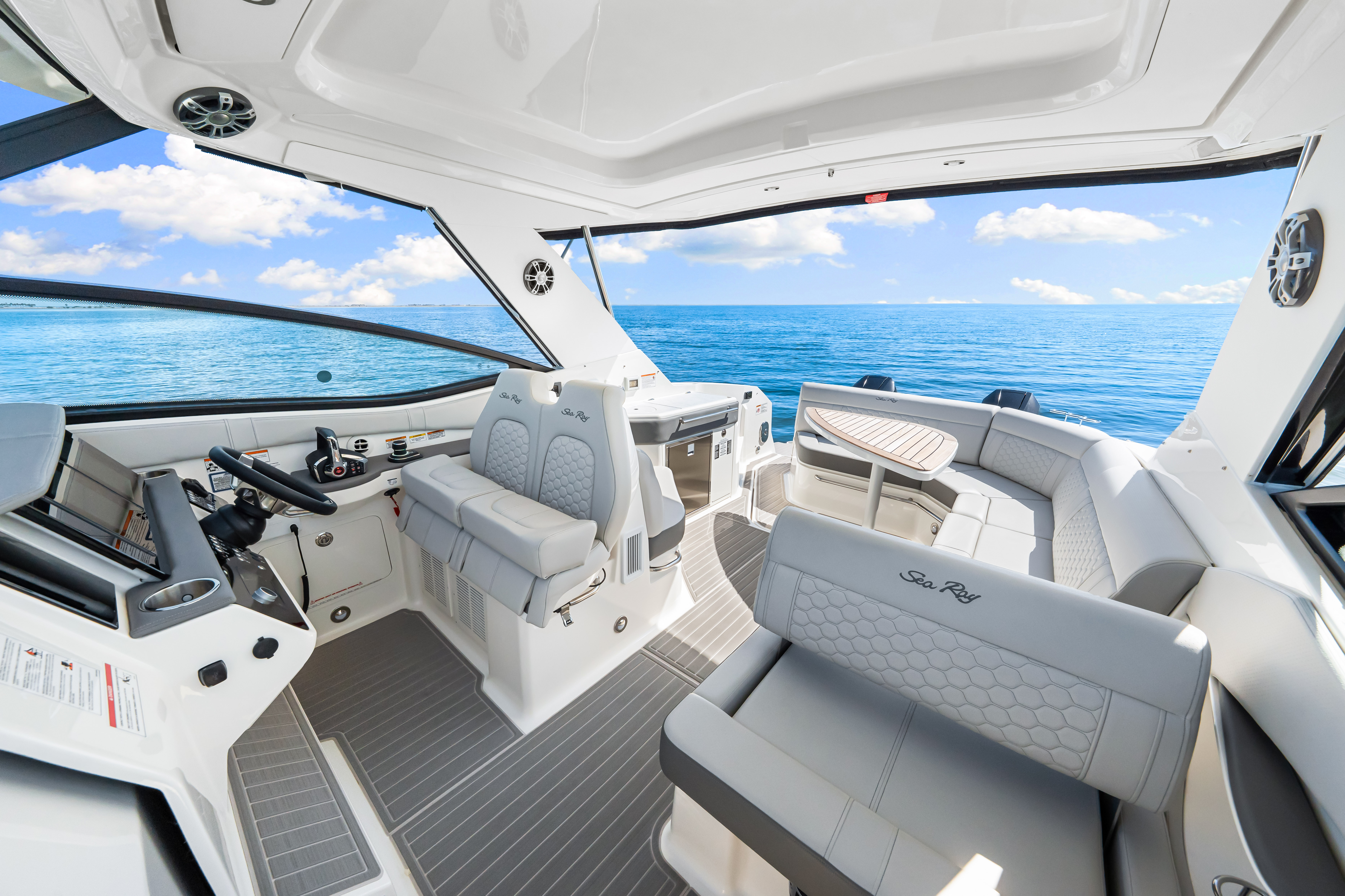 2025 Sea Ray Sundancer 320 Outboard Image Thumbnail #23