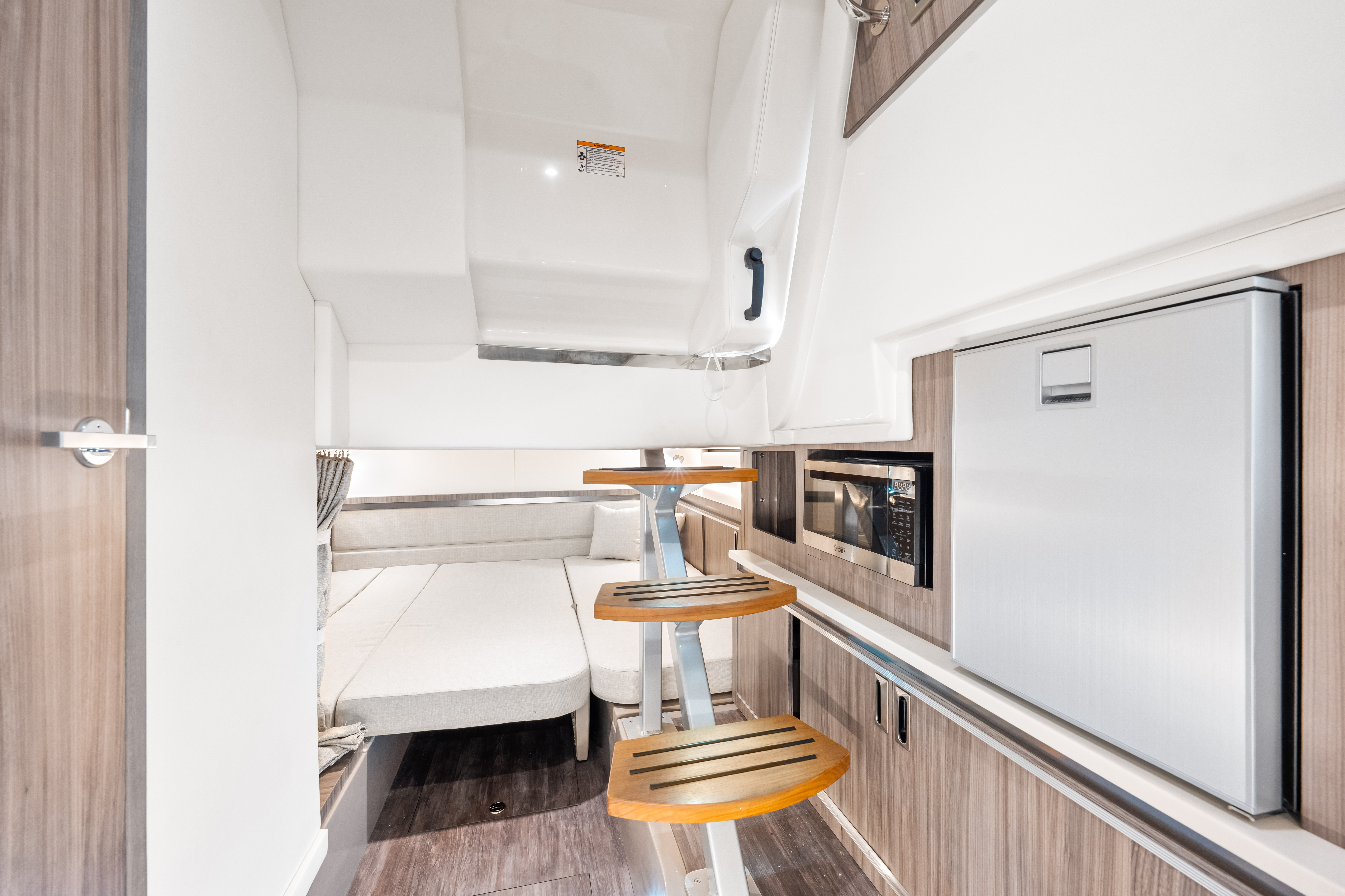 2025 Sea Ray Sundancer 320 Outboard Image Thumbnail #33