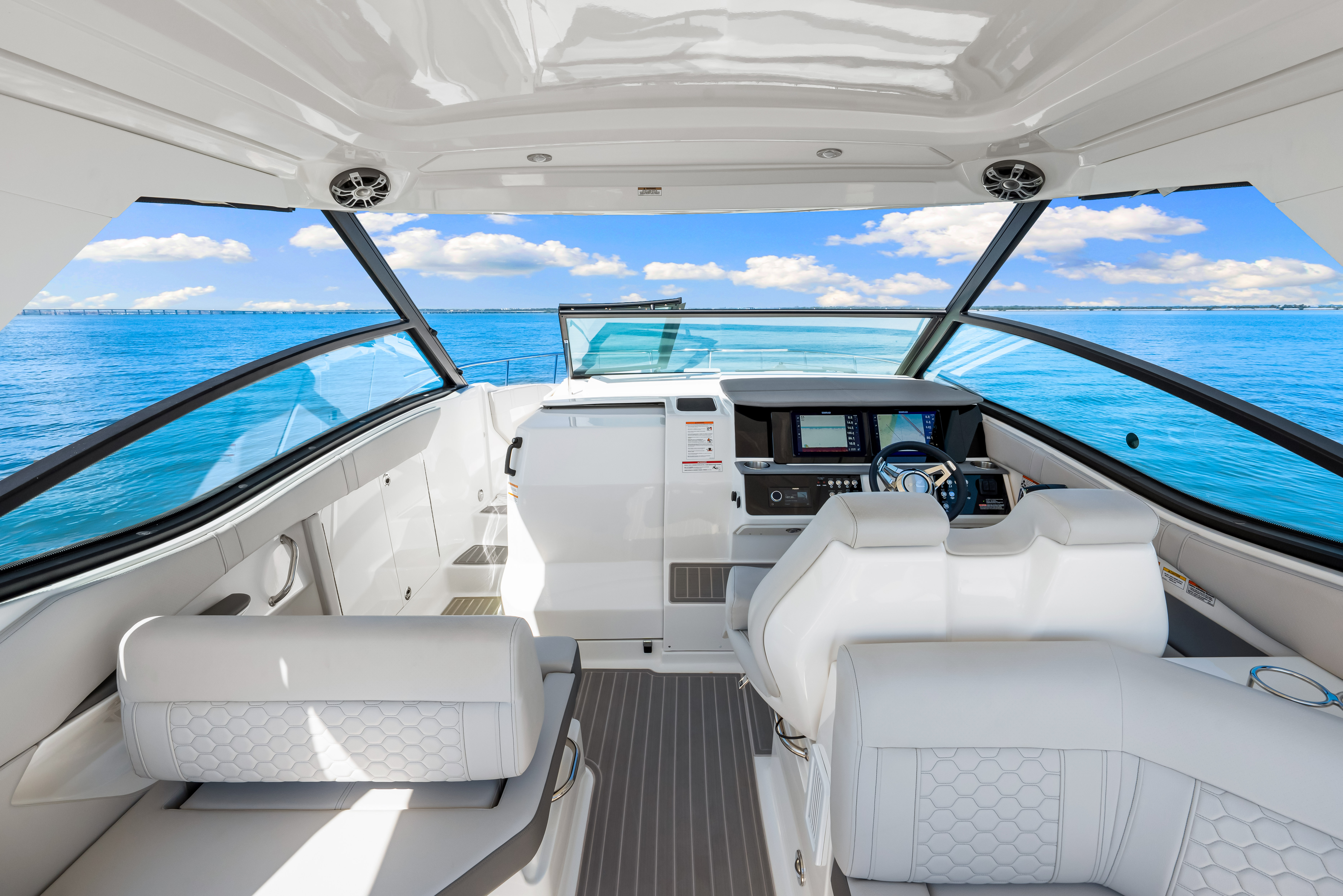 2025 Sea Ray Sundancer 320 Outboard Image Thumbnail #22