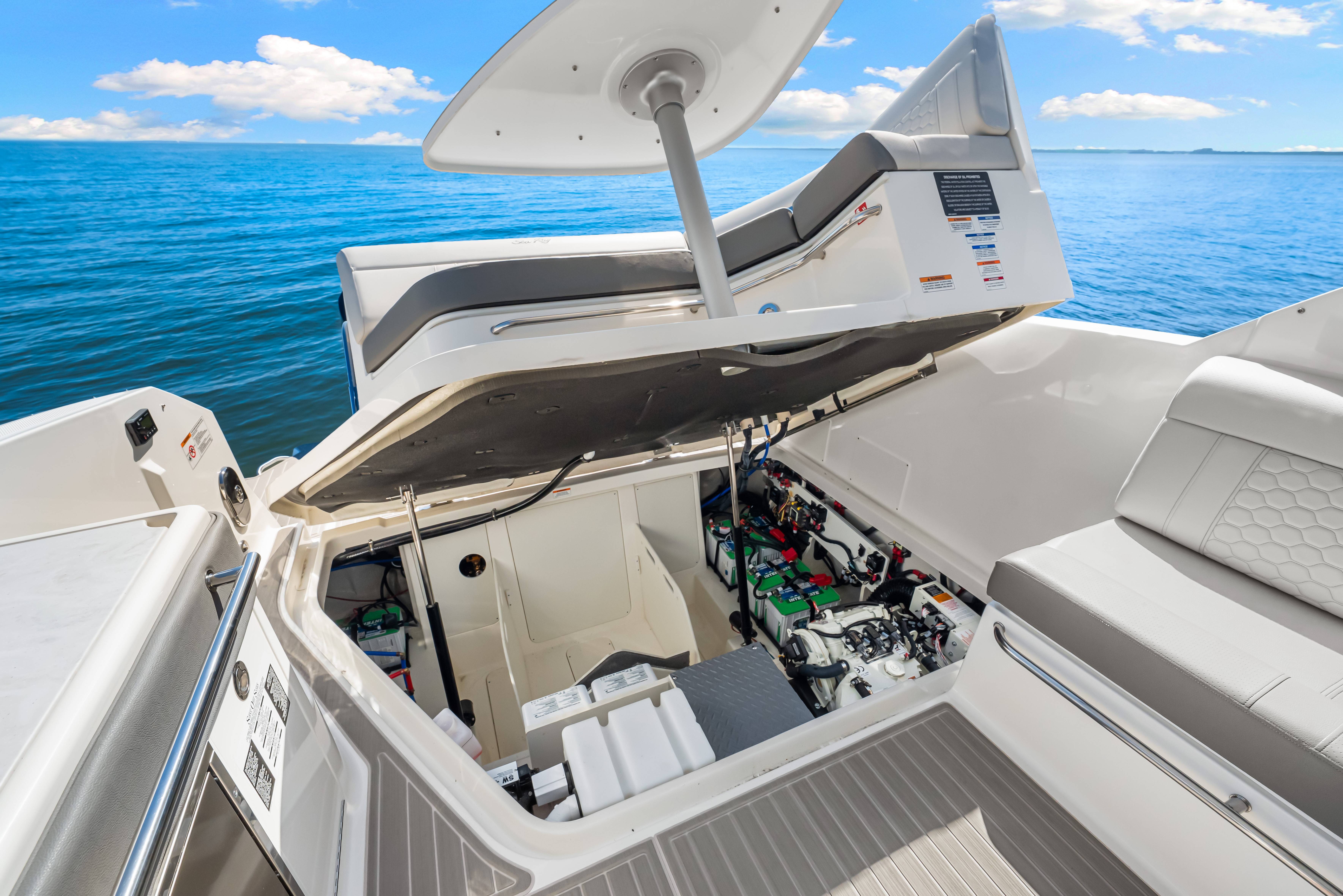 2025 Sea Ray Sundancer 320 Outboard Image Thumbnail #36