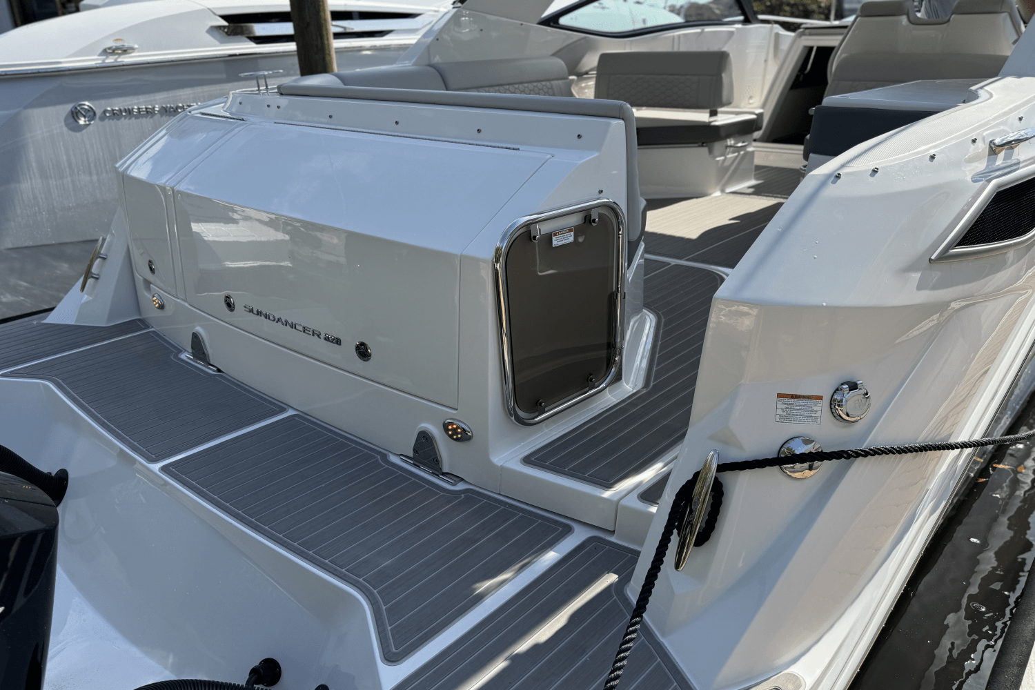 2025 Sea Ray Sundancer 320 Outboard Image Thumbnail #13