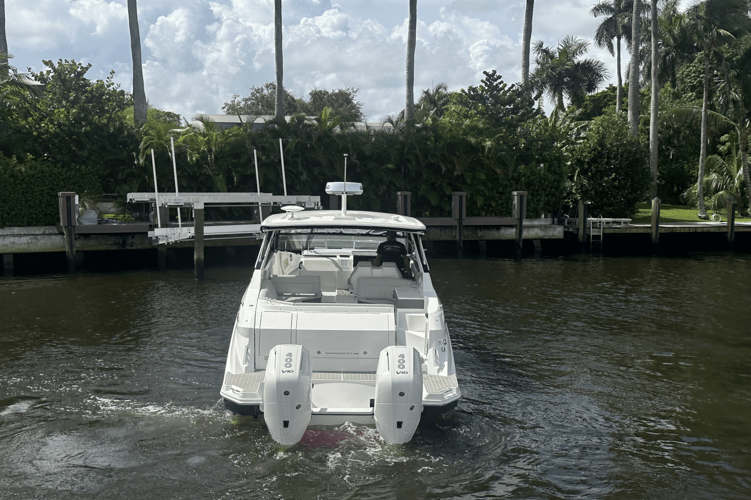 2025 Sea Ray Sundancer 320 Outboard Image Thumbnail #1