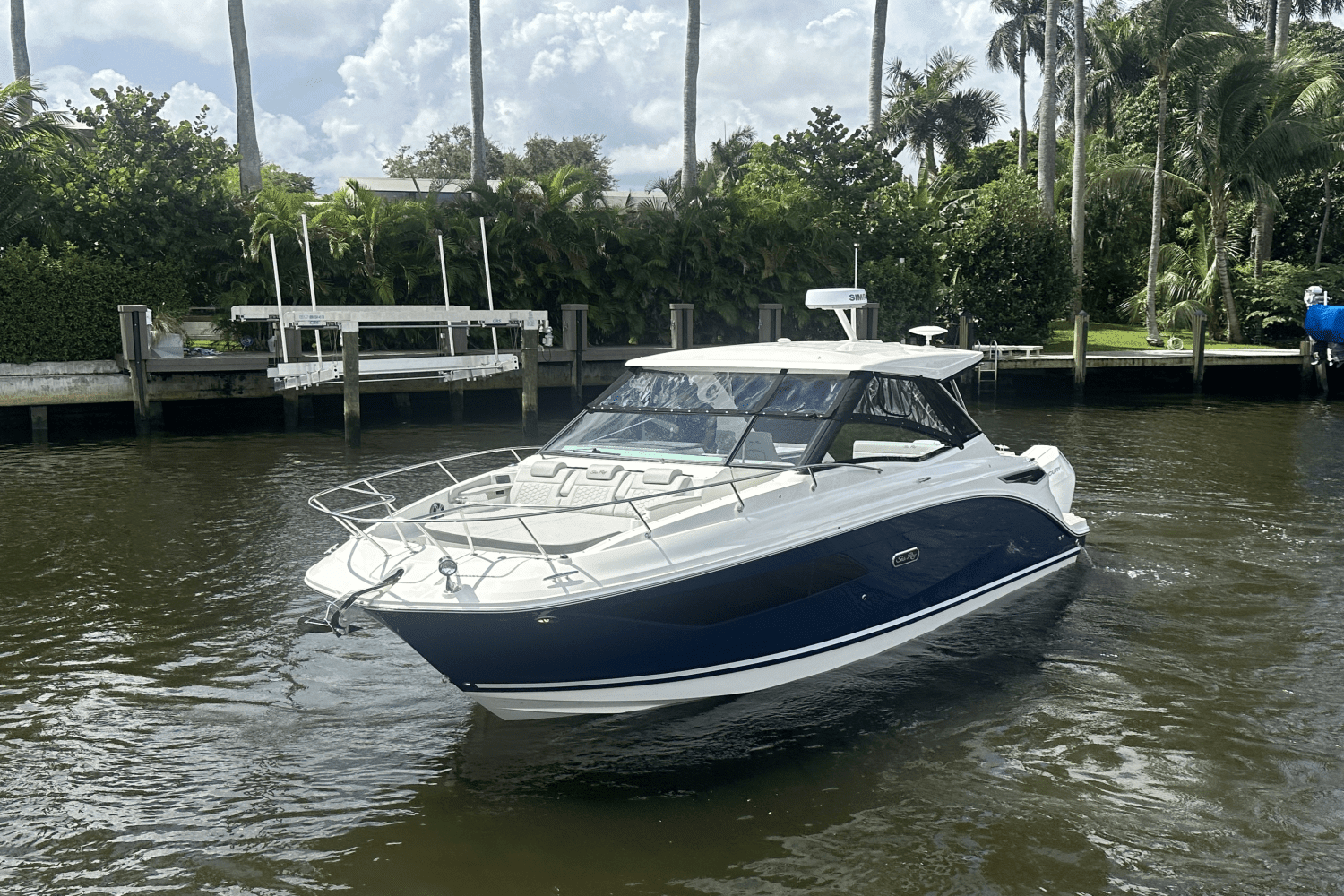 2025 Sea Ray Sundancer 320 Outboard Image Thumbnail #5