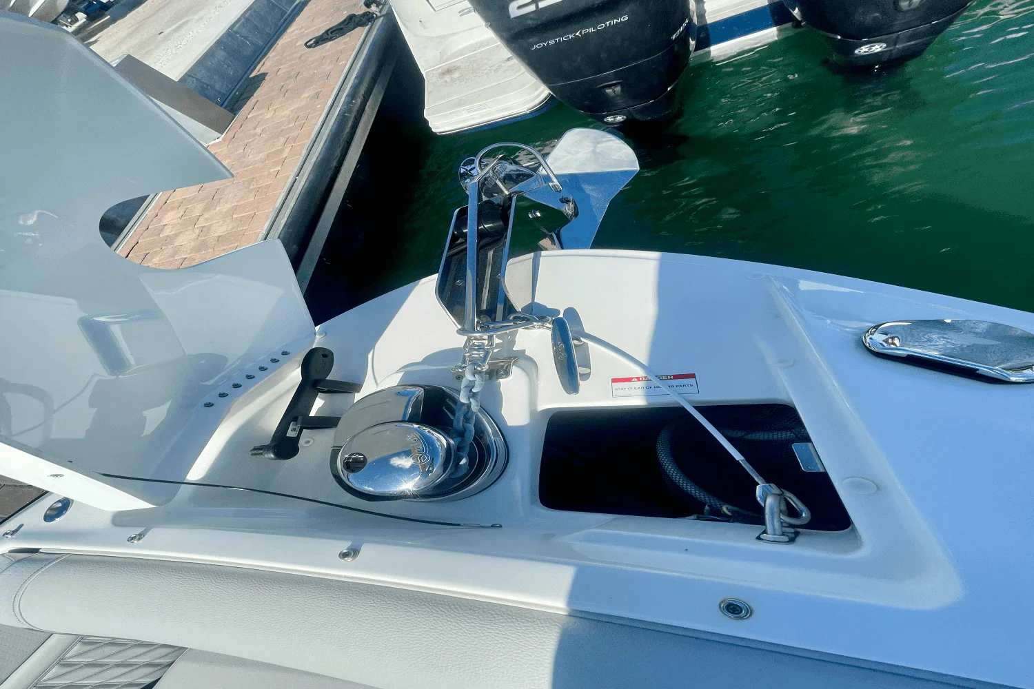 2025 Sea Ray SLX 260 Outboard Image Thumbnail #14