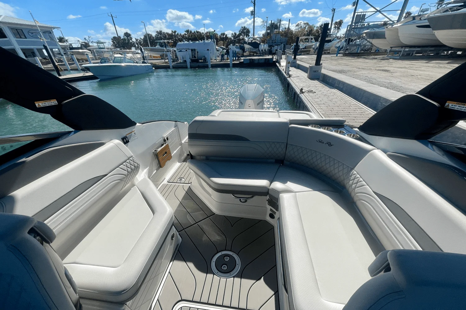 2025 Sea Ray SLX 260 Outboard Image Thumbnail #6