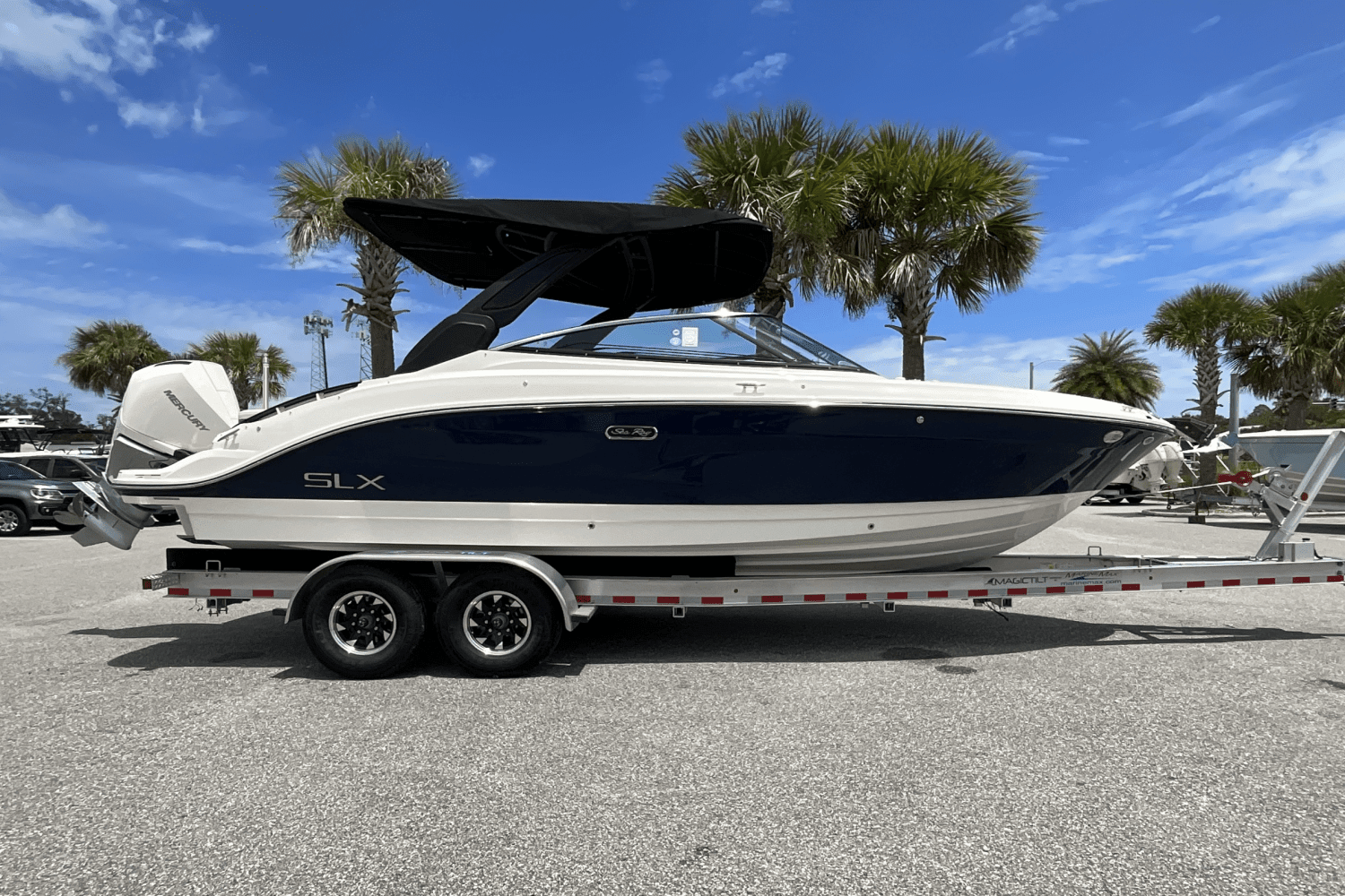 2025 Sea Ray SLX 260