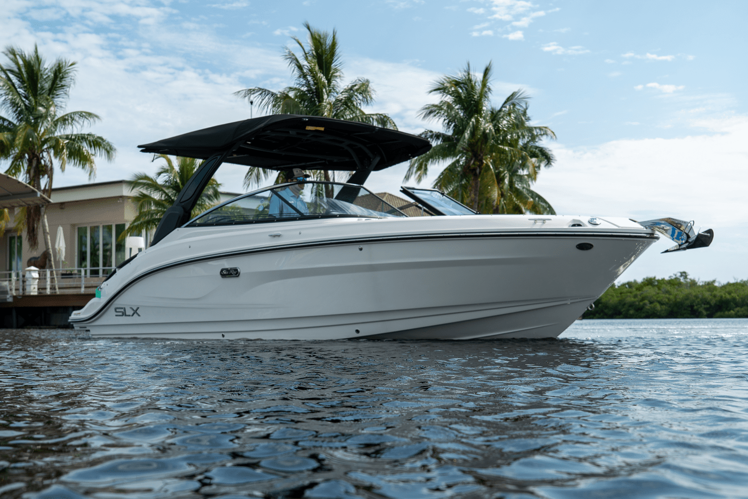 2025 Sea Ray SLX 260