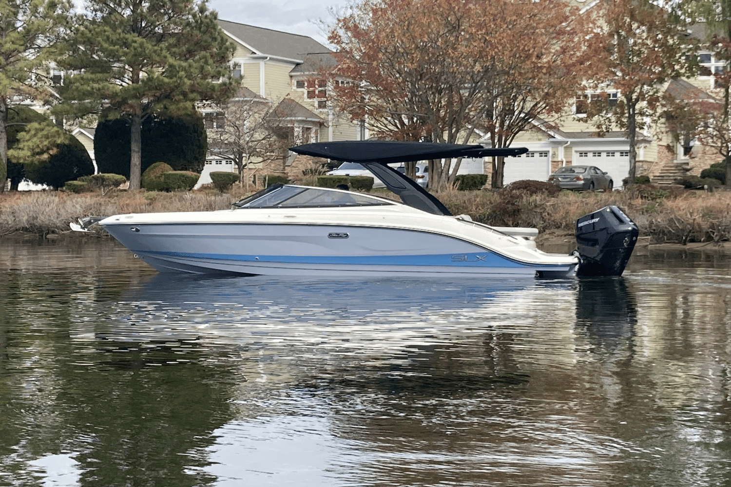 2025 Sea Ray SLX 260 Outboard Image Thumbnail #4