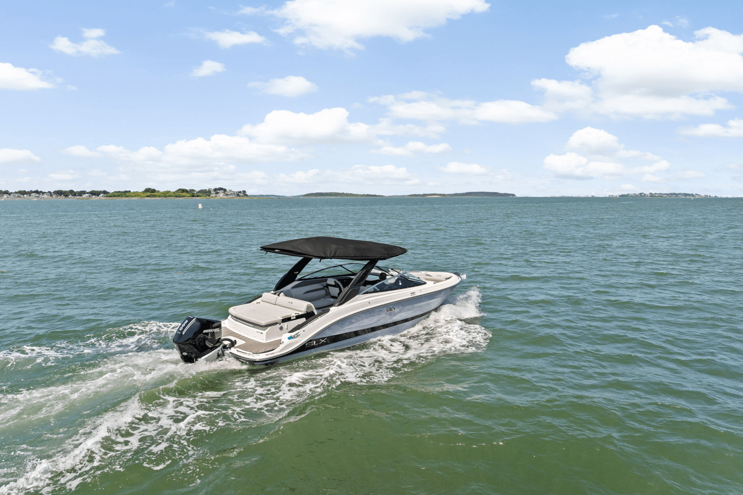 2025 Sea Ray SLX 260 Outboard Image Thumbnail #34