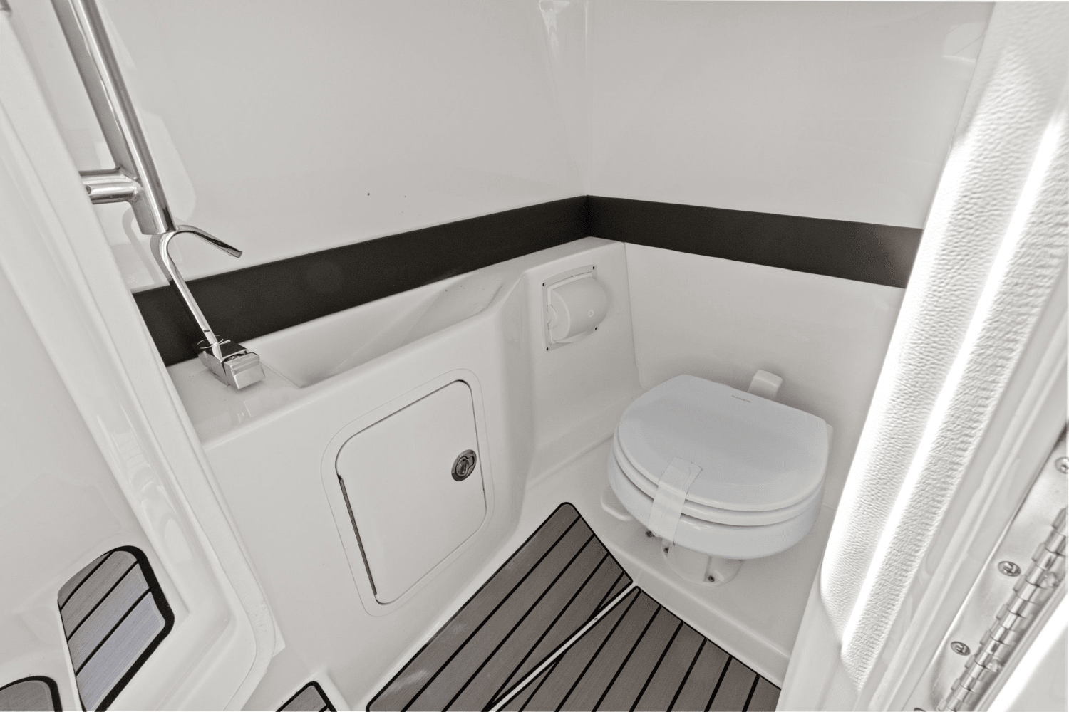 2025 Sea Ray SLX 260 Outboard Image Thumbnail #28