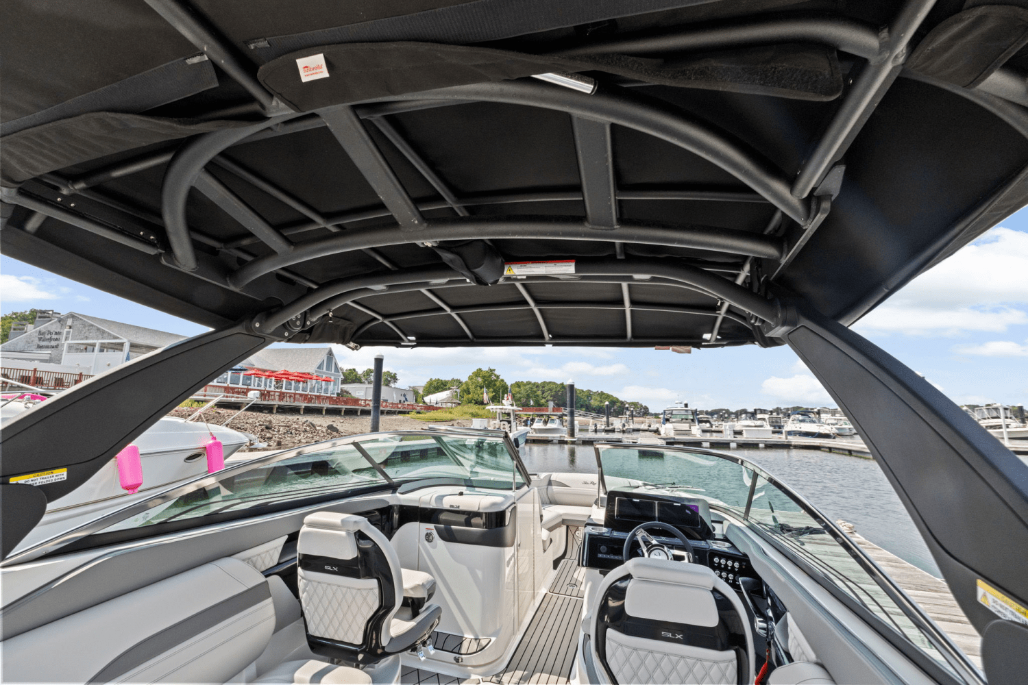 2025 Sea Ray SLX 260 Outboard Image Thumbnail #14