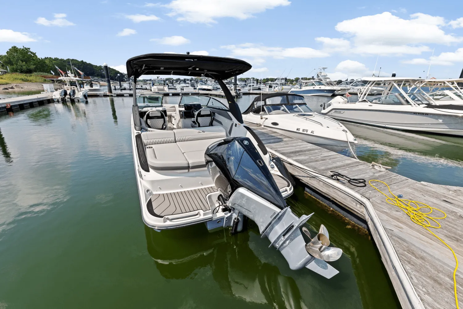 2025 Sea Ray SLX 260 Outboard Image Thumbnail #5
