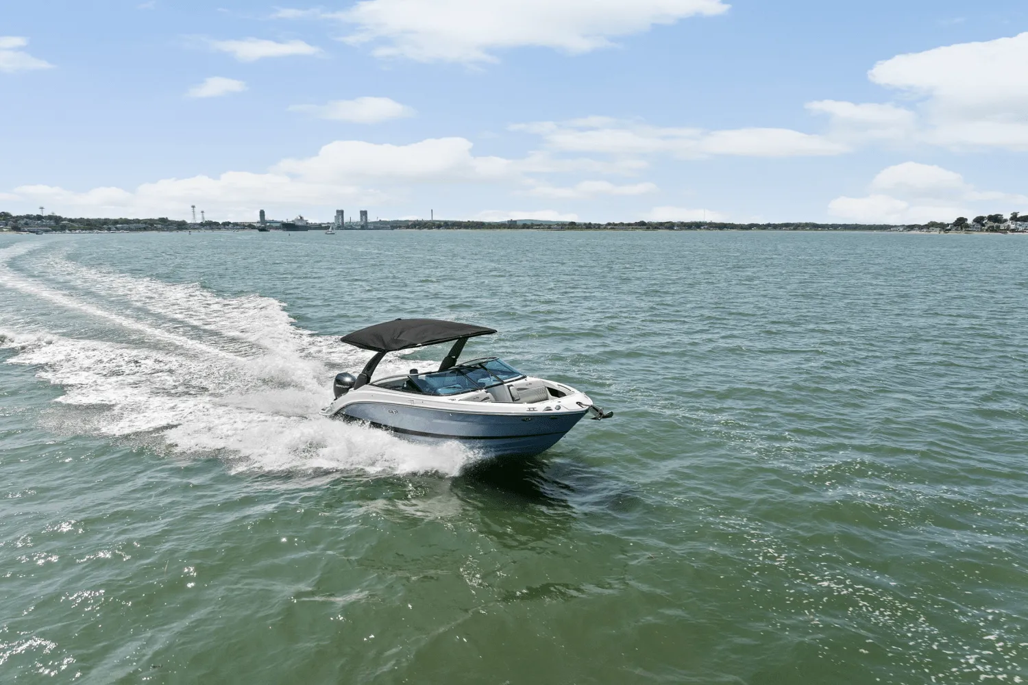2025 Sea Ray SLX 260 Outboard Image Thumbnail #2